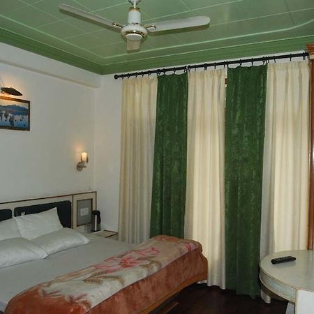 Hotel Dream Palace Массури Экстерьер фото