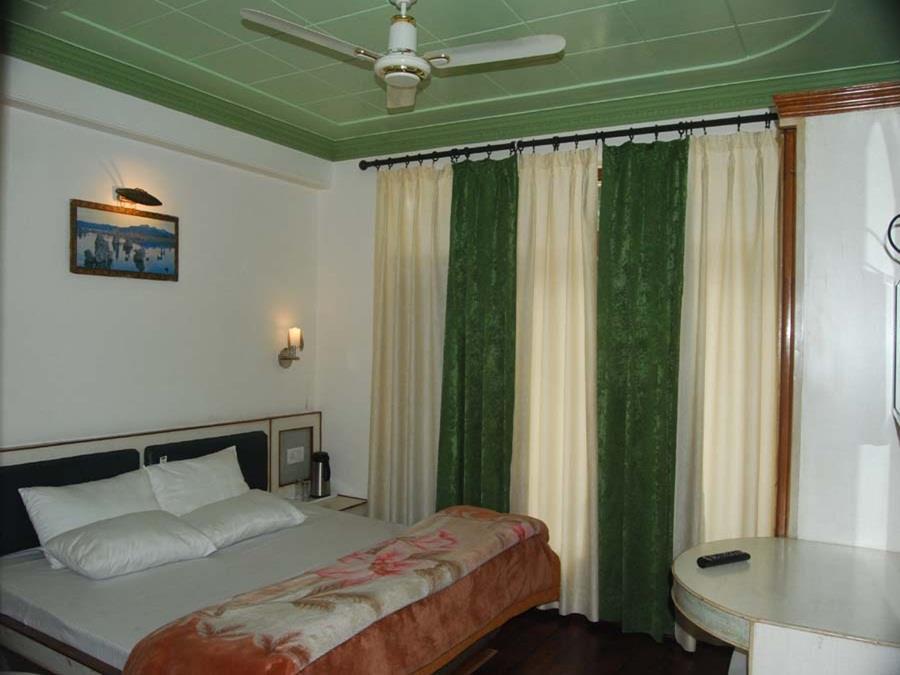 Hotel Dream Palace Массури Экстерьер фото